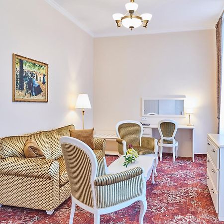 Spa Hotel Centrum Františkovy Lázně Buitenkant foto