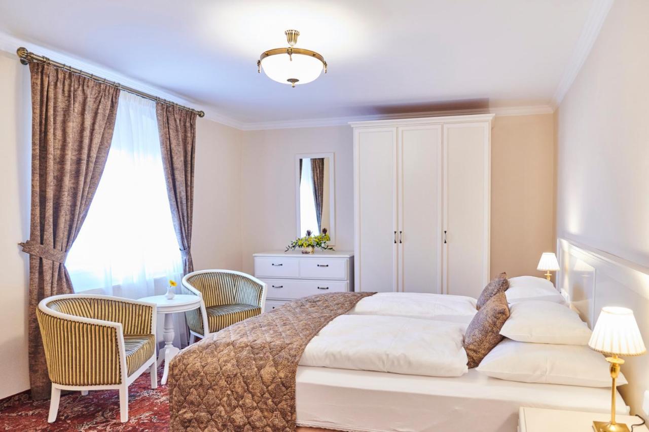 Spa Hotel Centrum Františkovy Lázně Buitenkant foto